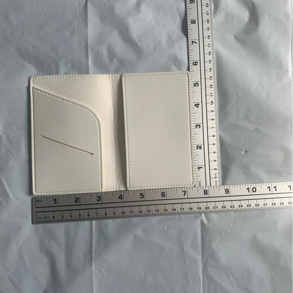 Marvel superhero  travel wallet - Picture 3 of 9